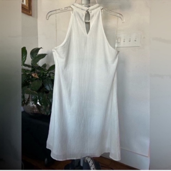 NWT Francesca’s embroidered Halter mini dress Sz S Sleeveless White Floral Lined - Picture 5 of 10